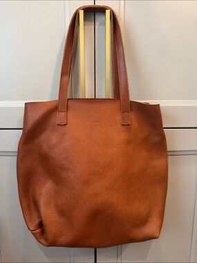 Everyday Leather Tote in Cognac